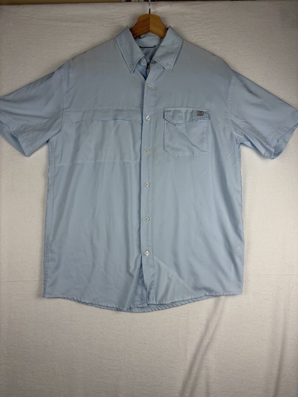 Huk Fishing Shirt Men’s S Light Blue Performance Vented Button Down Outdoors